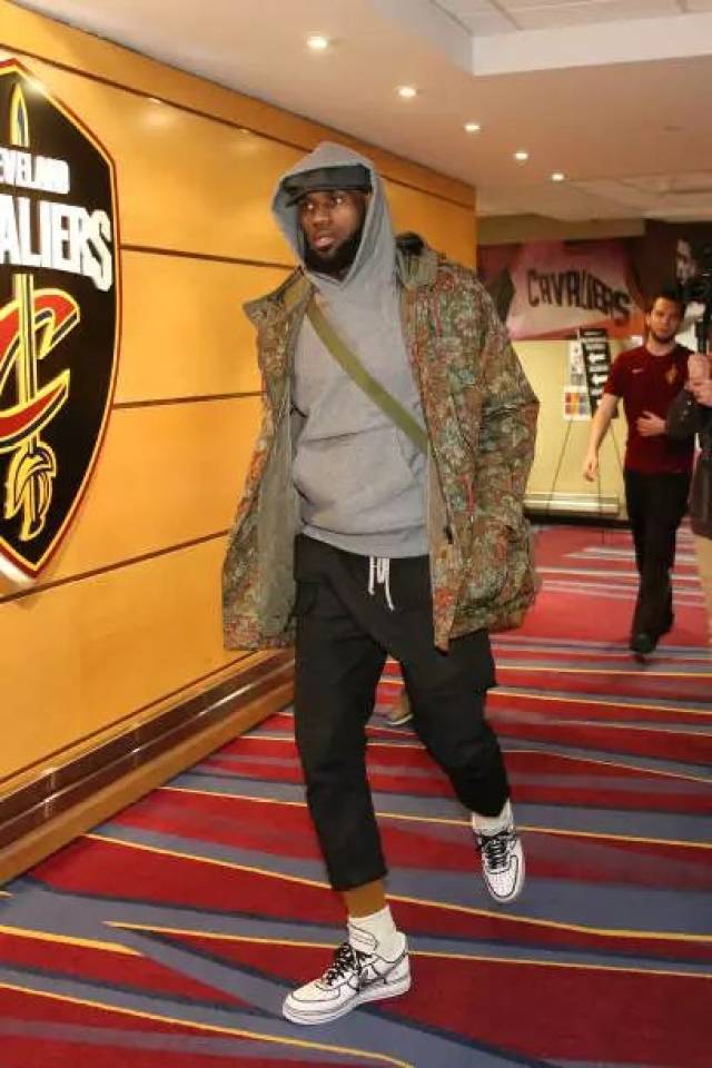 这一拐点并 这一拐点并